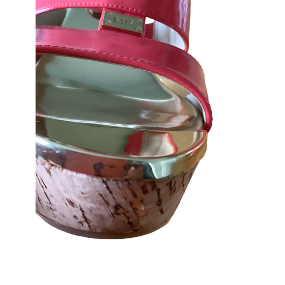 Stylish Pink Wedge Sandals - Picture 9 of 11